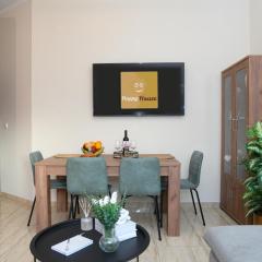 Happy House-Steps from Nea Chora Beach