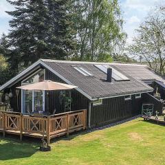 6 person holiday home in Væggerløse-By Traum