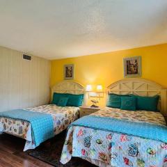 *A FAMILY RETREAT*Pool*Steps to the Beach*Approved Dogs*D18-9