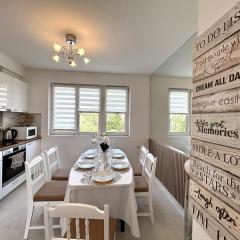 MirrArt House City Center