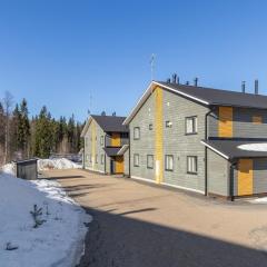 Holiday Home Hallan karhu b- paritalo by Interhome