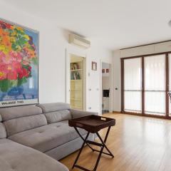 GuestHost- Milano Università Bocconi Terrace Apt