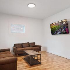Beautiful 4 bedroom home short walk to Niagara Falls