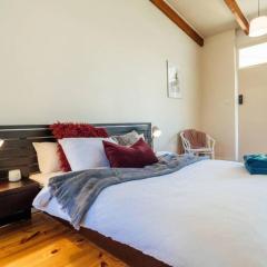 3 minutes from Glenelg Beach