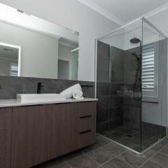 Kawana Retreat - modern Dunsborough holiday haven.