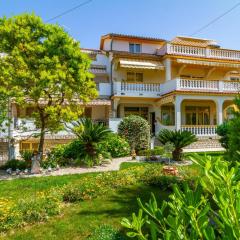 Apartments with parking space Palit, Rab - 24376