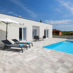 Beautiful Home In Majmajola