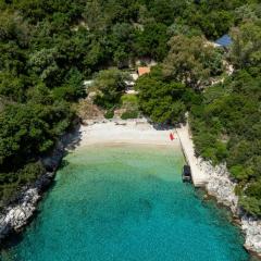 Villa Trianda a true gem just 27 steps from the beach!