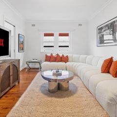 Designer 3BR Flat Close to Bondi