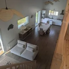 Casayean entre pins et océan