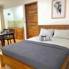 1 Bedroom Studio 10mins Walk to Beach - NR2