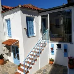 kosmima, hidden gem in the heart of Skiathos town