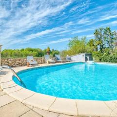 Gîtes spacieux en Dordogne avec piscine partagée et jardin 140 m²