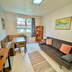 Apartamento em condomínio familiar