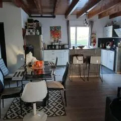 Maison confortable à Comps-la-Grand-Ville avec jardin