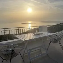 Aegean Mirror, Andros