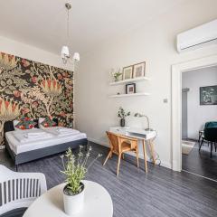 Chain Bridge Apt Cozy AC Comfort Near Everything