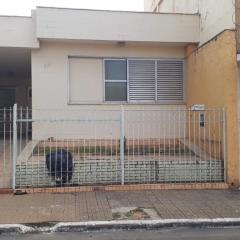 casa no centro ideal para grupo de pessoas empresa