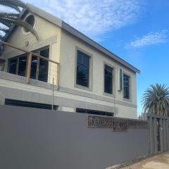 Skeleton Beach Backpackers