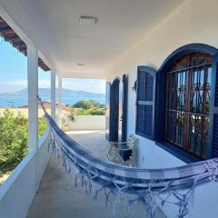 Linda Casa Com Vista Para a Praia!