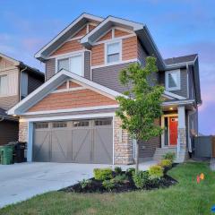 Private 1BR Suite with Full Kitchen, Sofa Bed, Near West Edmonton Mall
