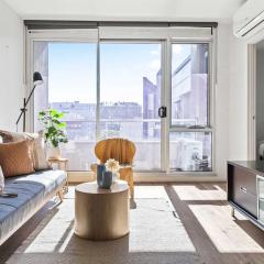 Stylish 2BR Apt Steps from Vic Market with Parking