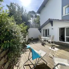 T2 cabine avec grande terrasse sans vis à vis, parking privatif, à 100m des plages - FR-1-420-47