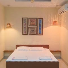 Elite Room - A Home Away