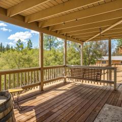 3 Wild Turkeys Family Friendly Home