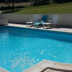 Gîte Les Places avec piscine