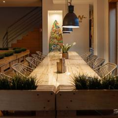 Golden Waves Surf and Yoga Lodge Furadouro