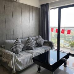 Hue Oi 4 Homestay - Spacious 2-Bedroom Apartment with Balcony & Pool - River and Field View