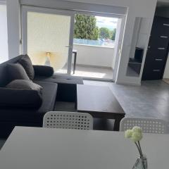 Luxuriöse Residenz mit mehreren Balkonen