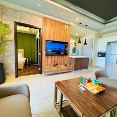 The Urban Lounge in Elysium Tower with Netflix & Balcony