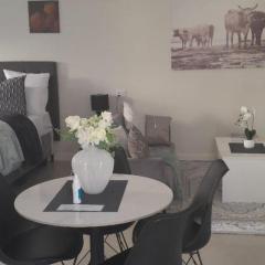 Sunningdale White House Accomodations