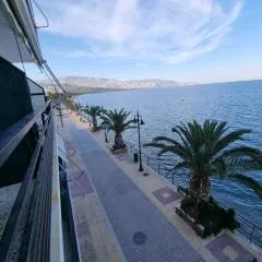 Agioi Waves