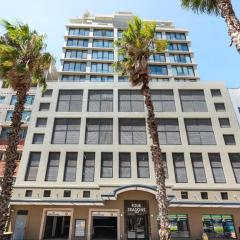 Central Apartments with Panoramic Table Mountain Views