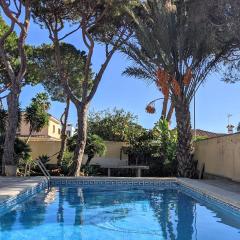 2-Person Studio, Private Splash Pool, 5 Min Beach