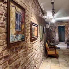 Historical Comfy Entire House 4 Bedroom 4 bathroom