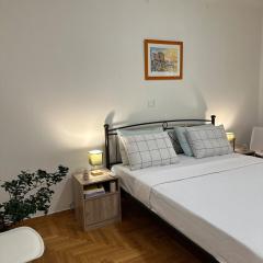 Timeless Thissio Home