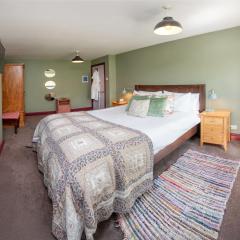 Relaxing Cottage Escape - Pub - Fire - King Size Bed