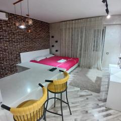 Аэропорт рядом, ЖК Радужный берег 1 комн, Улица Майлина 54