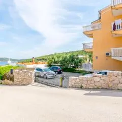 Apartment Kiara near the beach