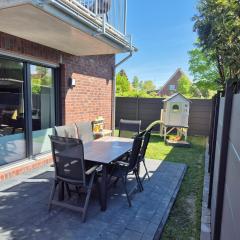 Traumhafte FeWo mit Garten und Sauna an der Küste