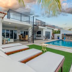 Salina Breeze Sea View Villa & Rooftop by Bocobay