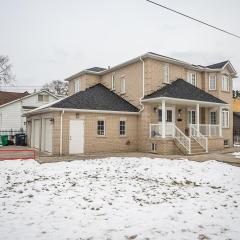 Tranquil 2bedroom basement in charming Mississauga