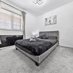 2-Bed House, Bromley, Free Parking, 30 min to Central London