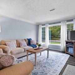 Modern 3Bed Home Near CLE With Private Backyard