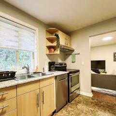 5 STAR ROOM AT BEST LOCATION IN RICHMOND HILL-Walking Plaza, Malls,Train