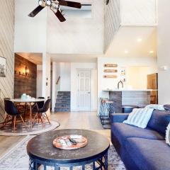 Chic 1 BDR Loft with Hot Tub Near Canyon Lodge